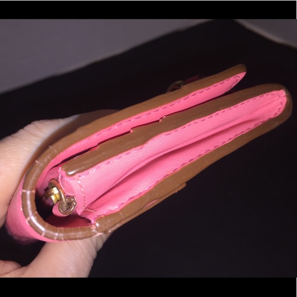 Coach 2 Zippers On Front Salmon Pink Wallet - Picture 6 of 6